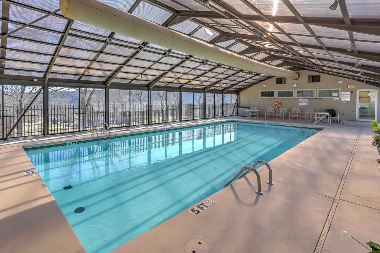 Lavish Branson Escape With Resort And Lake Access Buitenkant foto