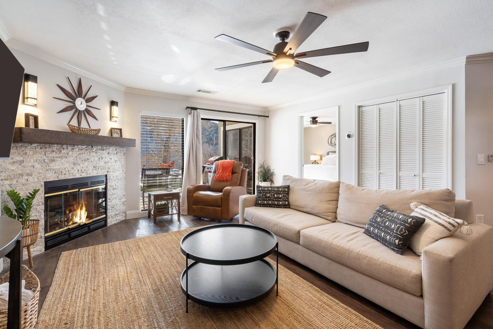 Lavish Branson Escape With Resort And Lake Access Buitenkant foto